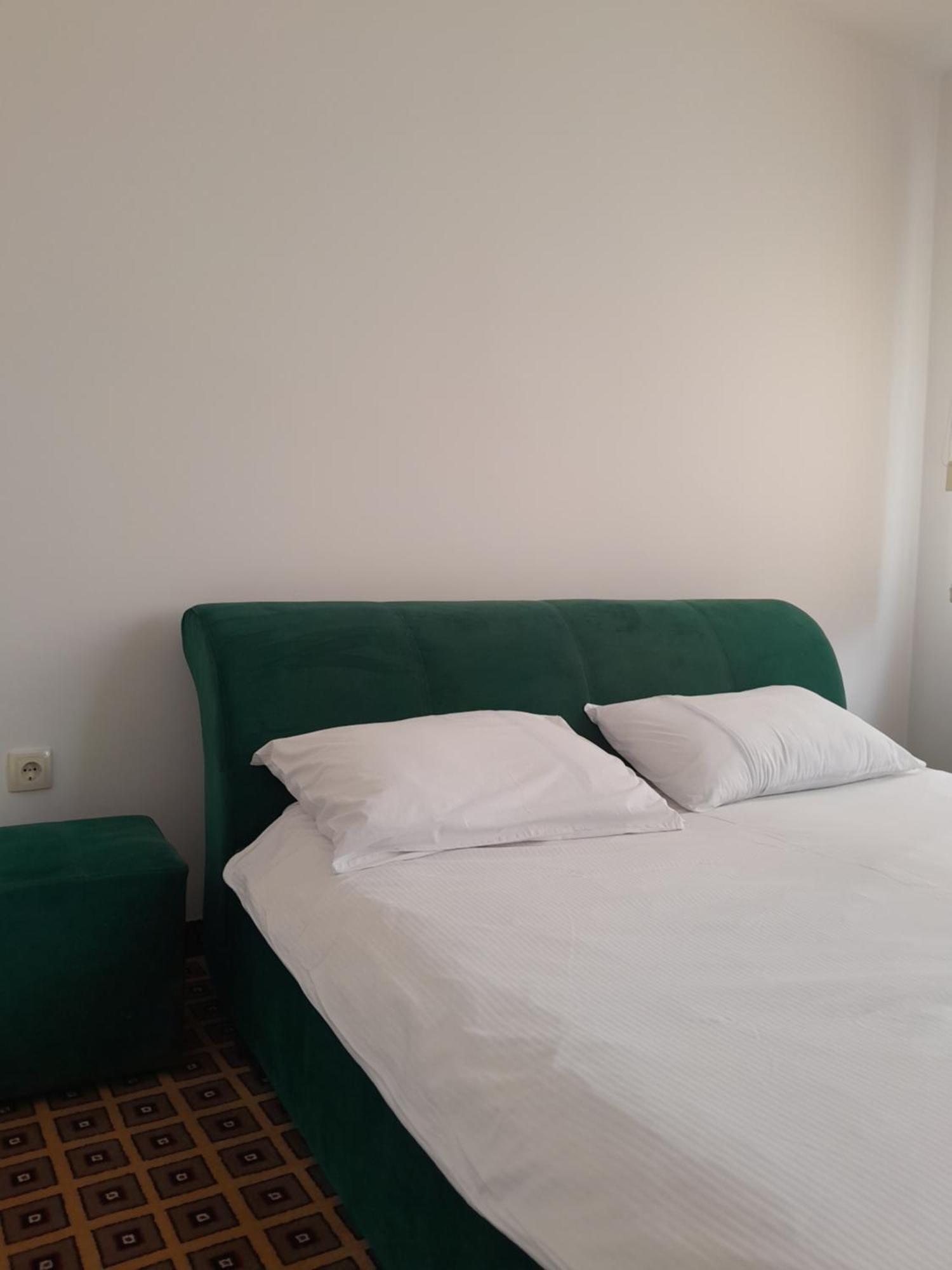Hotel Victoria Lukavica Esterno foto