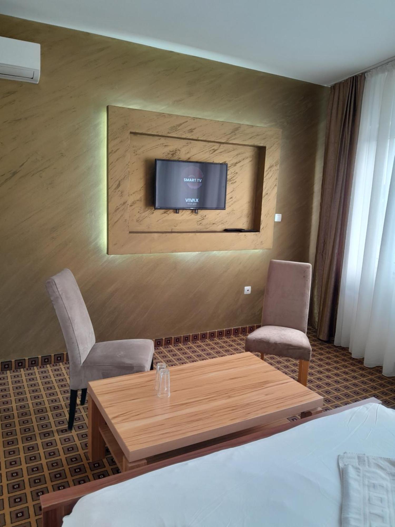 Hotel Victoria Lukavica Esterno foto