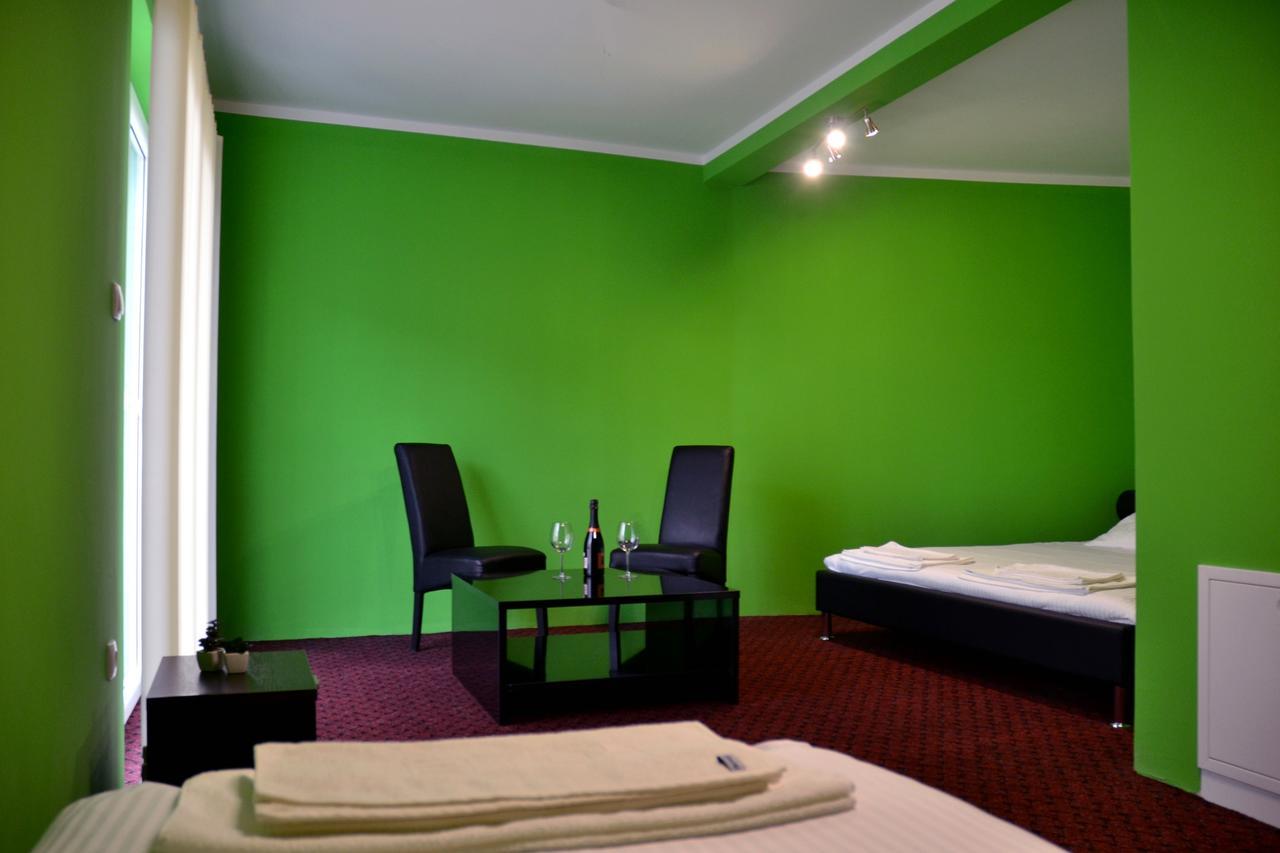 Hotel Victoria Lukavica Esterno foto