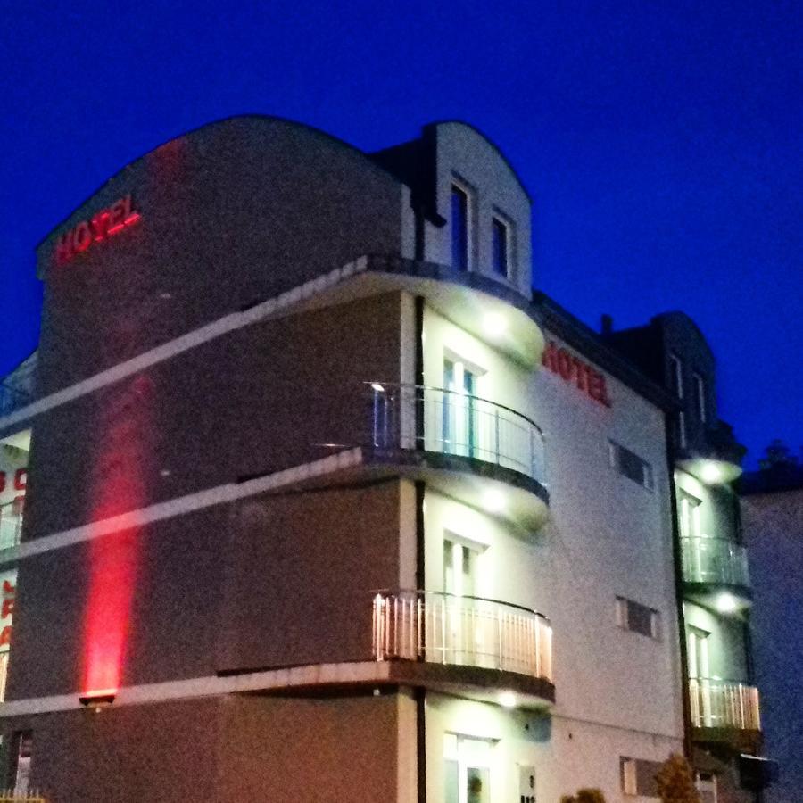 Hotel Victoria Lukavica Esterno foto
